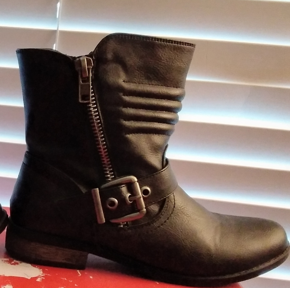 Rampage Ronnie Boot. EUC. MOTO